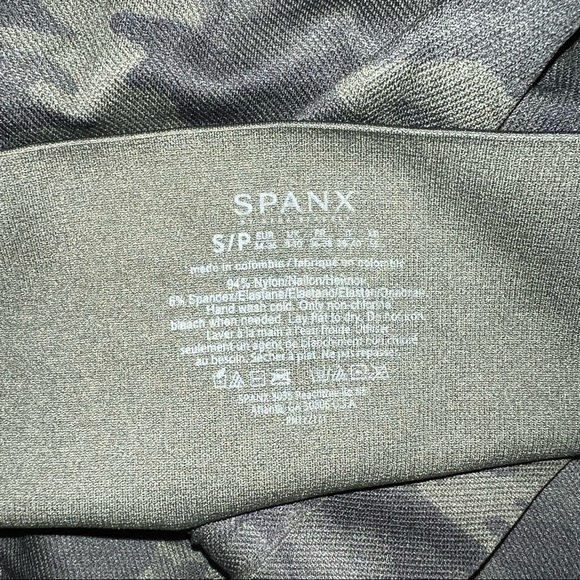 Spanx Look at Me Now High-Waisted Seamless Camo Leggings - Picture 6 of 6
